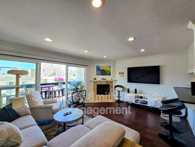 Photo - 320 Hermosa Ave Unidad #105