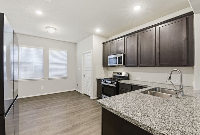 Photo - 8434 Beacon Bay Cir