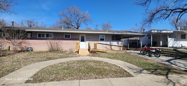 Building Photo - Like new SW 3BR rancher in Washburn Rural ... Rental