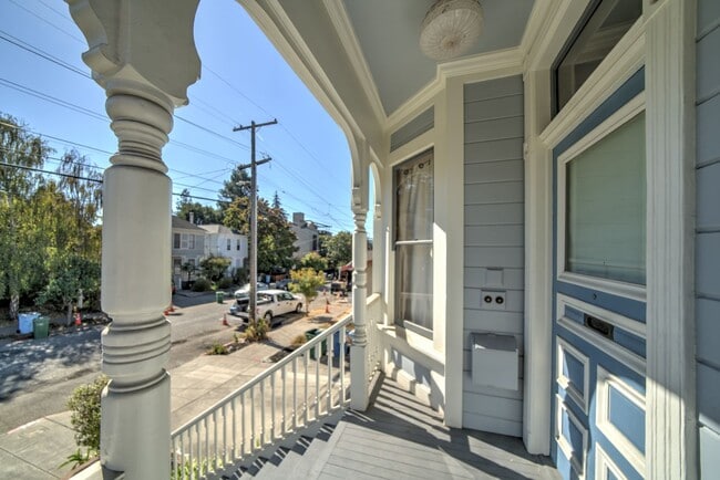 Photo - 2225 Blake St Unidad Upper