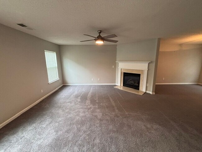 Photo - EXECUTIVE HOME ON GOLF COURSE IN GREAT VILLA RICA LOCATION!