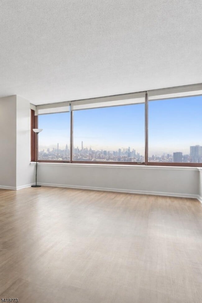 Photo - 100 Old Palisade Rd Unit 1410