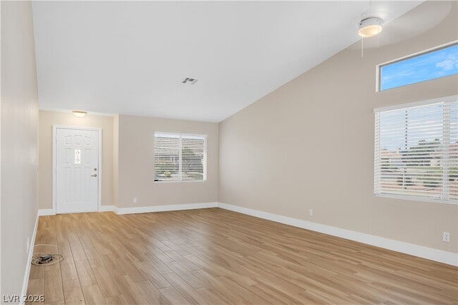 1426 Bugle Boy Dr