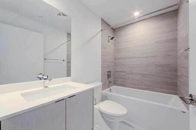 Photo - 19 Churchill Ave