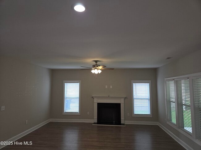 Photo - 1715 Sassafras Ct