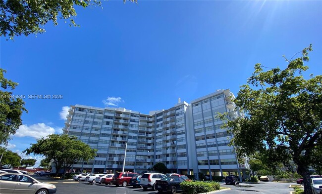 Photo - 1200 NE Miami Gardens Dr Unit 1020W