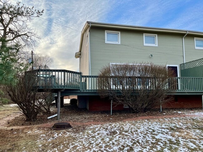 Photo - 221 Eisenhower Dr