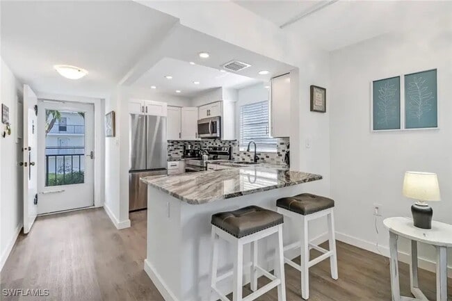 Building Photo - 5 High Point Cir W Unit 203 Rental