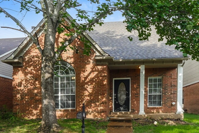 Building Photo - 600 W Ashley Glen Cir