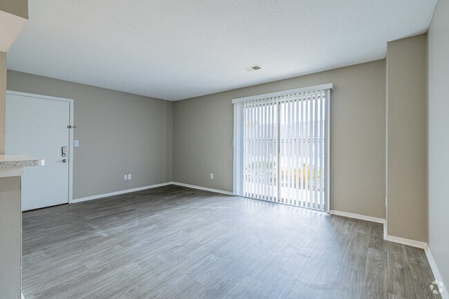 2BR, 1BA - 848SF - Manhattan - Living Room