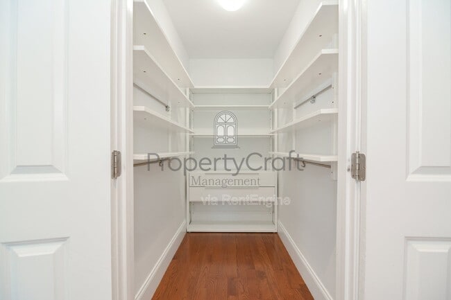 Photo - 6 Meeting House Ln