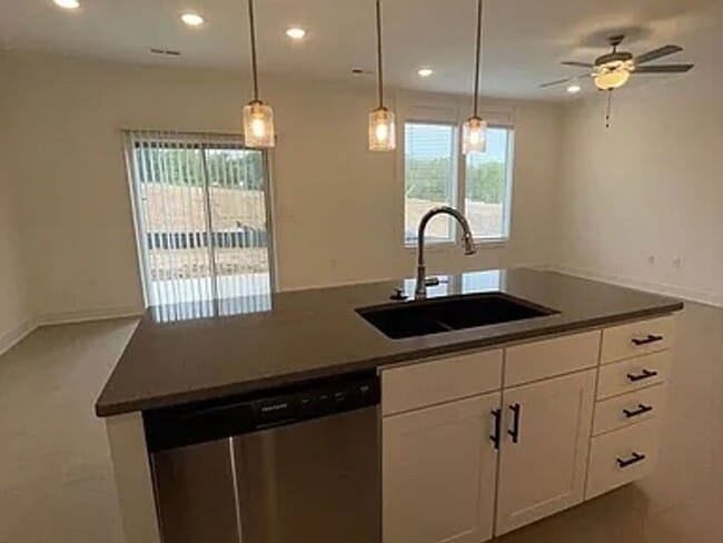 Photo - 7392_AARON Unit 7392_AARON