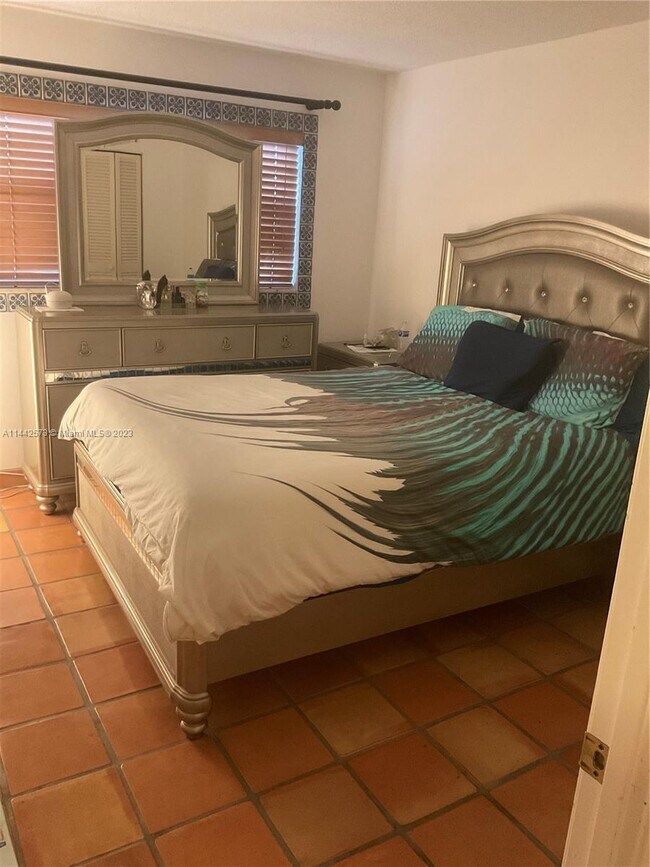 Photo - 1750 NE 191st St Unit 620-3