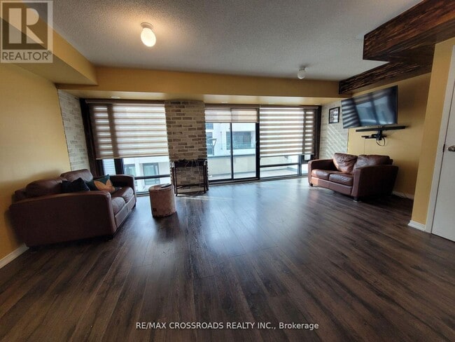 Photo - 134 Widdicombe Hill Blvd