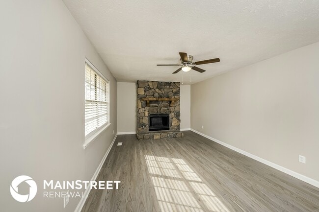 Photo - 617 Princess Ln