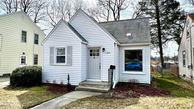 Building Photo - 1012 Dorroll St NE Rental
