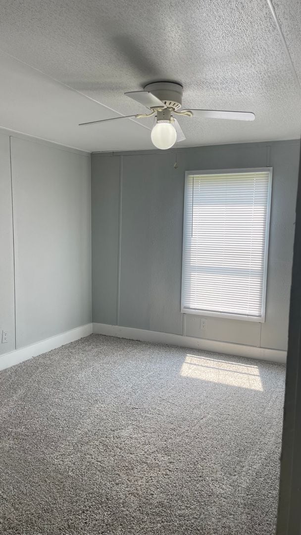 Photo - 3 Bed, 2 Bath Mobile Home! HUD ACCEPTED!