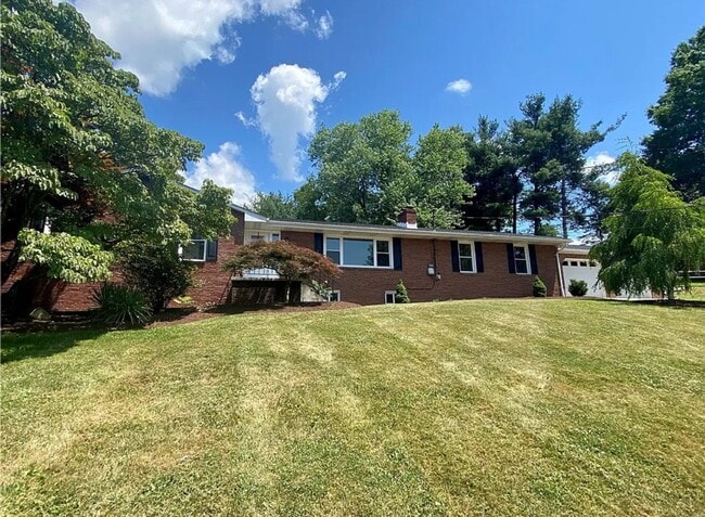 Washington - 3 Bedroom 1 Bathroom - Update... - Washington - 3 Bedroom 1 Bathroom - Update... House