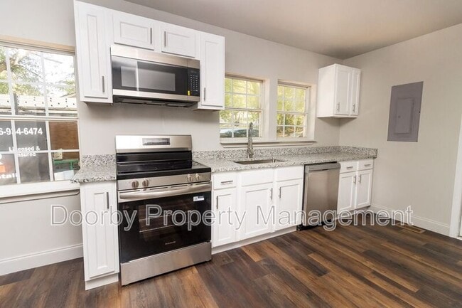 Photo - 517 LaFayette Rd