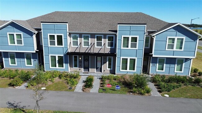 Building Photo - 2905 Voyager Ave Rental