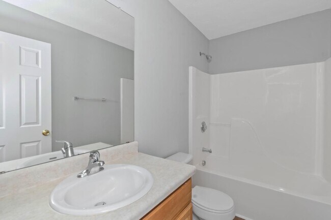 Photo - 195 Charleston Pl