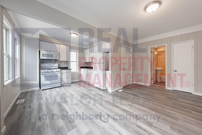 Photo - 1930 Coltman Rd Unit #1