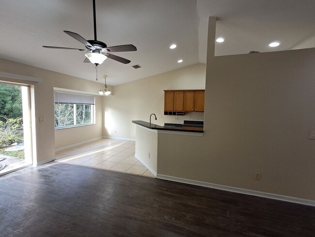 Photo - 135 Greenbriar Blvd