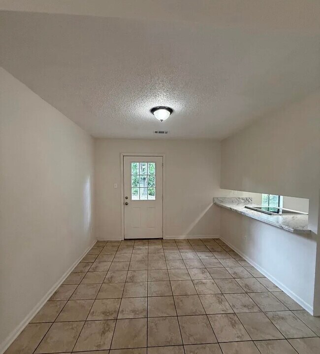 Photo - 6190 Carroll Cv W