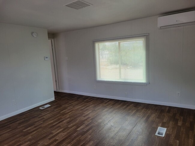 Photo - 3 Bed 2 Bath