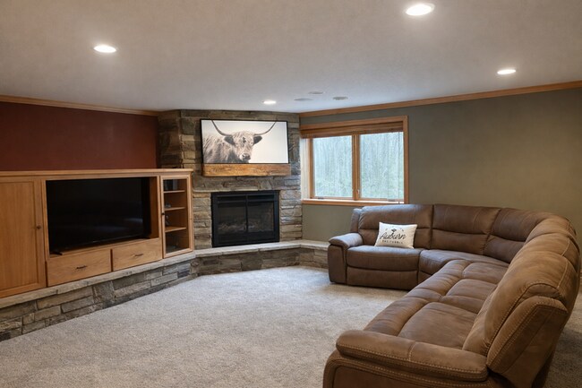 Photo - 2489 Schneider Ct