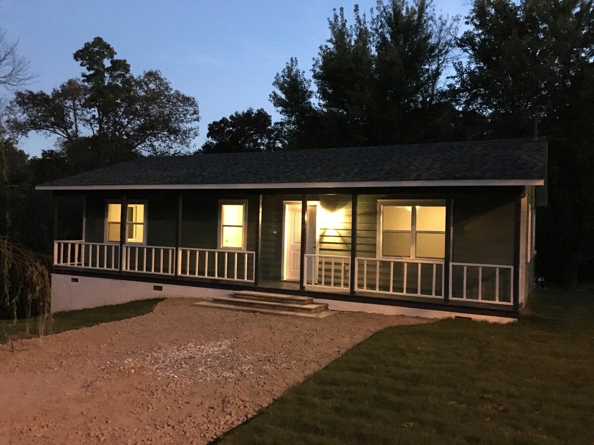 Photo - 612 E Hilltop Dr