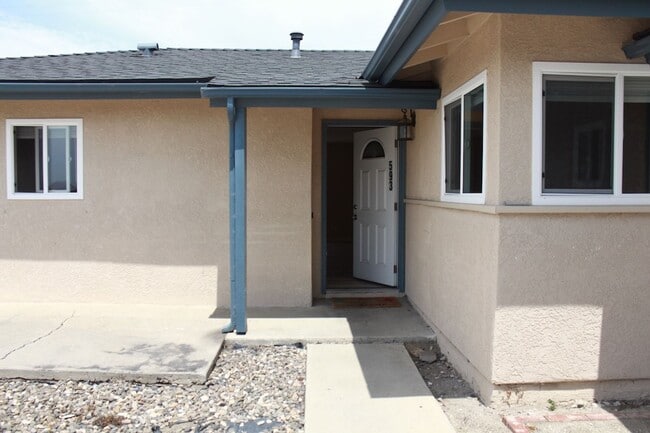 593 Venus Ave Unidad A