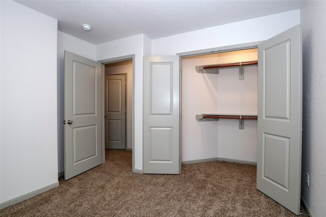 Photo - 2702 Appian Wy