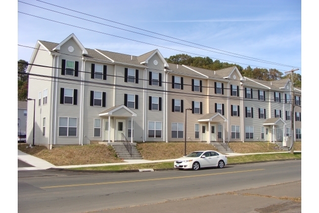 Building Photo - Pine Rock Rental