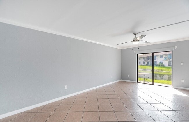 Photo - 6020 Shaker Wood Cir Unit 106
