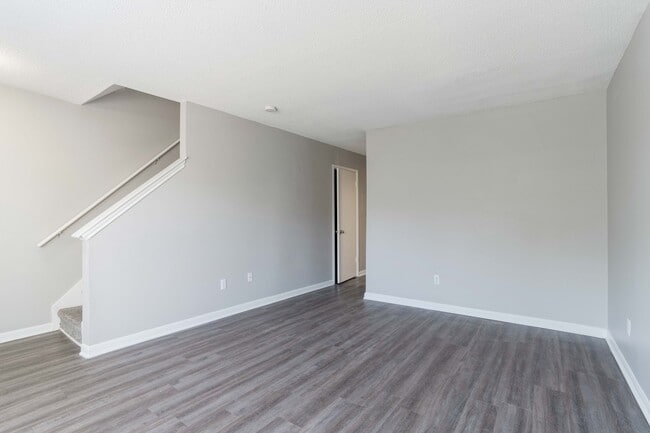 Jamestown Pointe Apartments