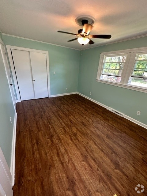 Building Photo - 122 S Pleasant St Rental