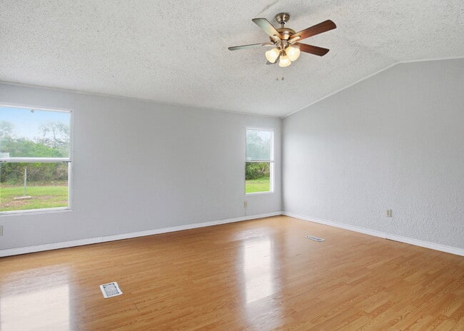 Photo - 3 Bedroom Manufactured Home on Nearly 2 Acres with Large Shop