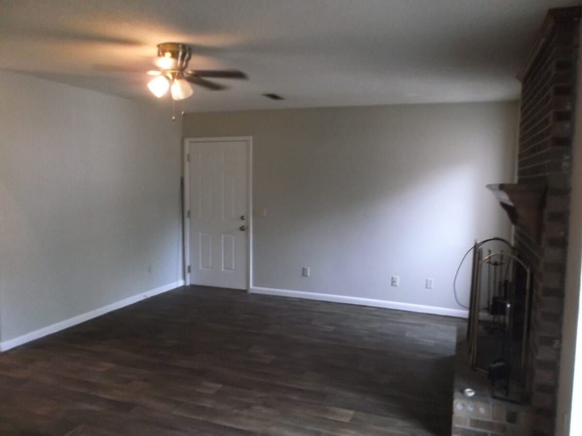 Photo - 814 Old Newton Rd