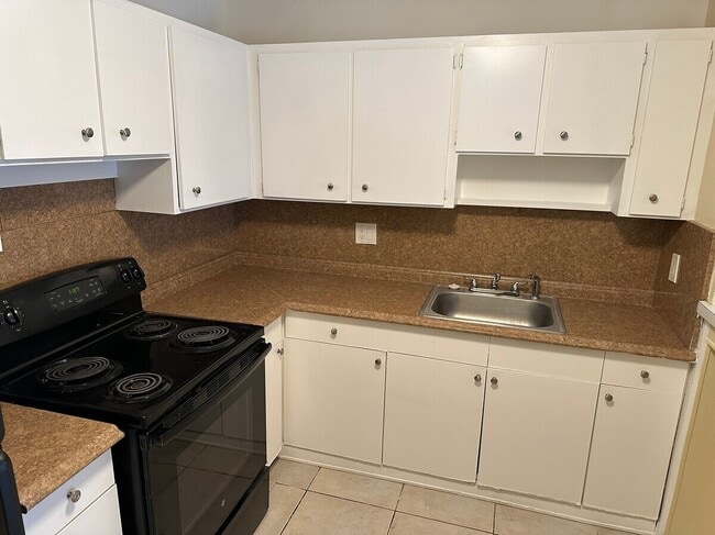 Photo - 5311-5317 NW 22nd St