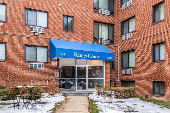 Photo - Spacious condo with Water included and Parking!!!