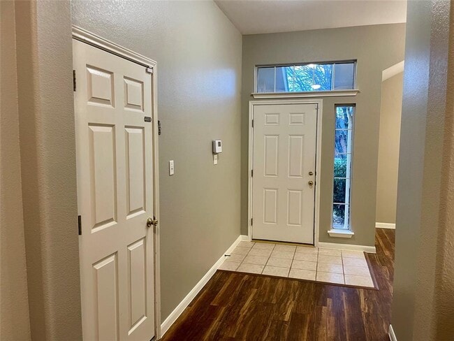 Photo - 800 Orchard St