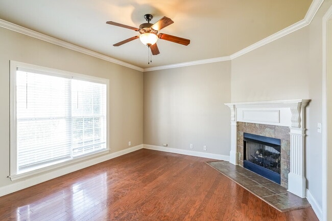 Photo - 1521 Barnsley Dr