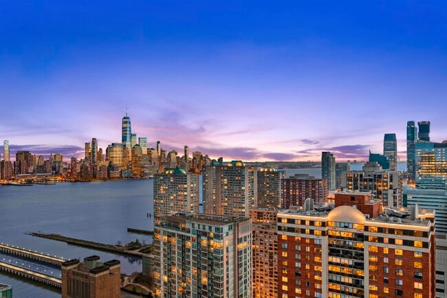 Building Photo - 75 Park Ln S Unit 3407