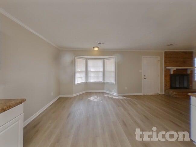 Photo - 1509 Sugarplum Pl SW