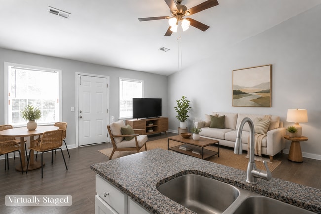 Photo - 100 Creeks Bend Dr Unit APT 74