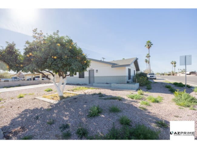 Photo - Modern 2/2 Mesa Duplex Unit!