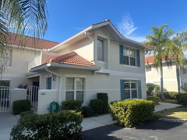 Building Photo - 5090 Cedar Springs Dr Unit Naples Happy Place
