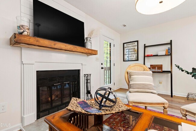 Photo - 115 Inverness Ct