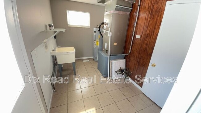 Photo - 5926 Janice Dr